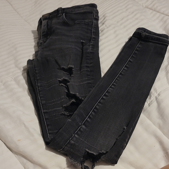 American Eagle Outfitters Charcoal Distressed Skinny Jeans - Picture 4 of 5